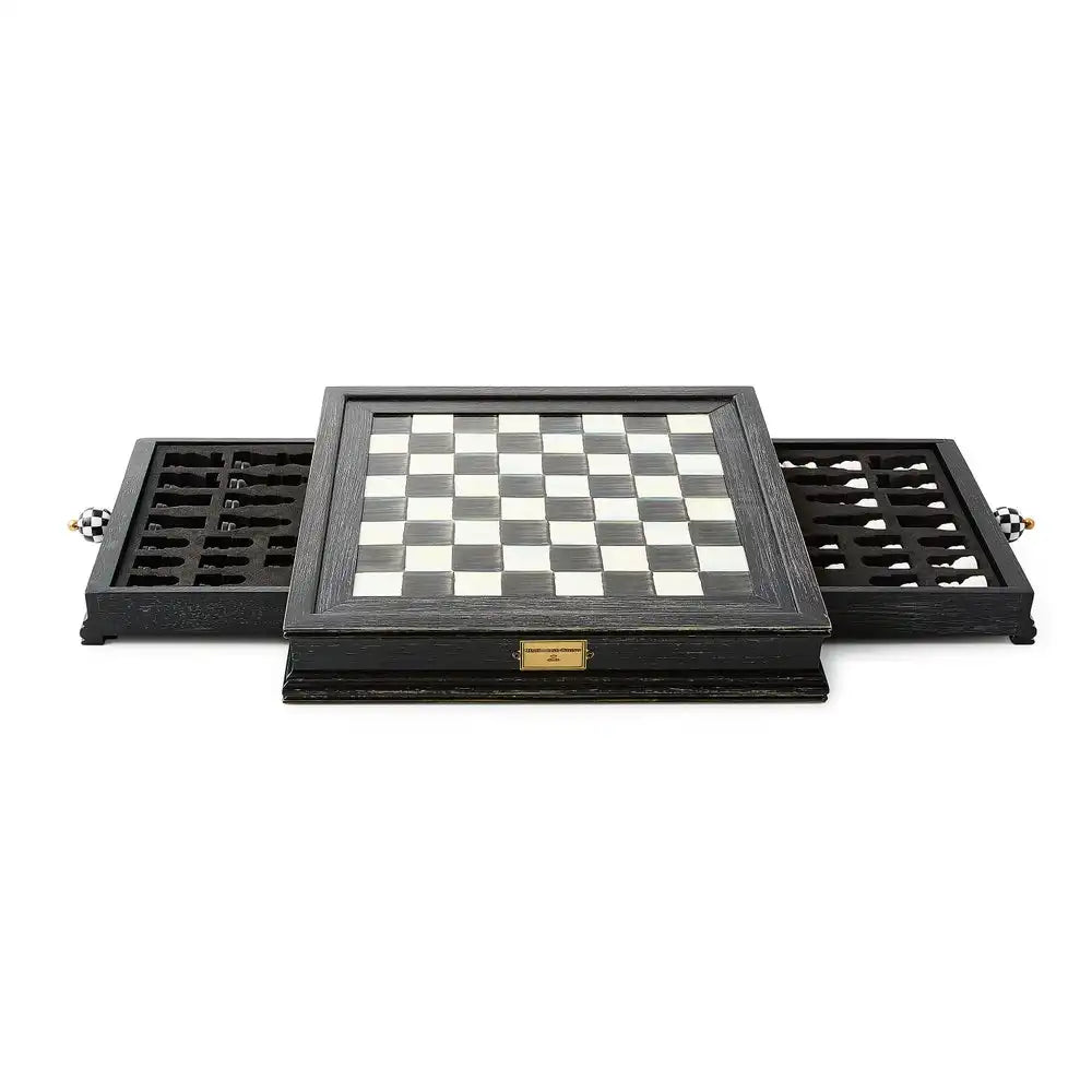 Courtly Check Chess Set