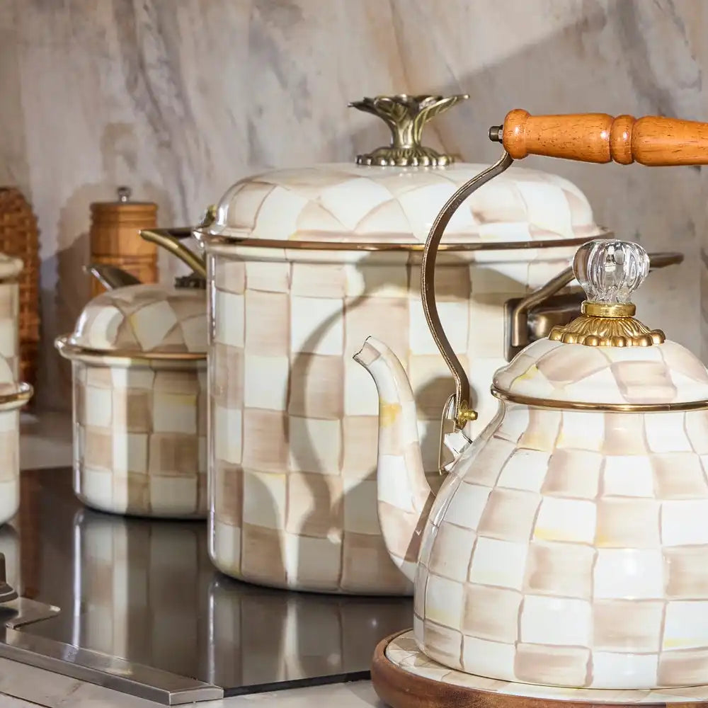 Mocha Check 7 Qt. Stockpot